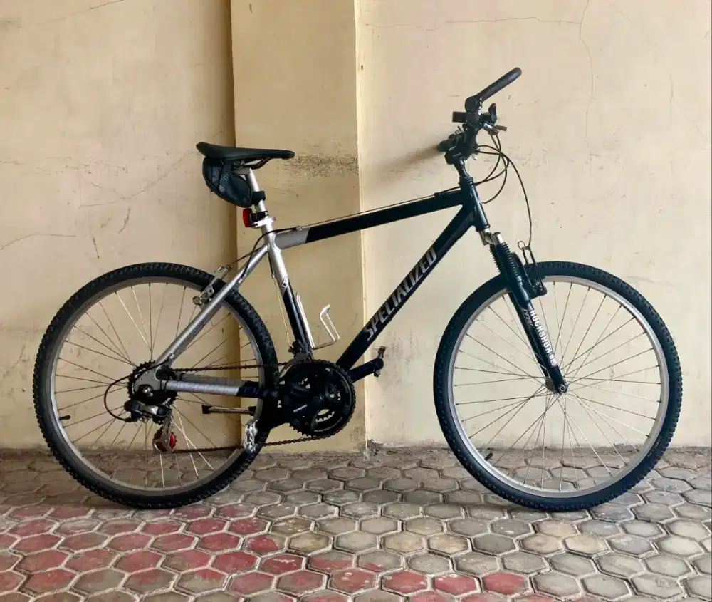 SPECIALIZED ROCKHOPPER MTB KLASIK SIAP ADVENTURE