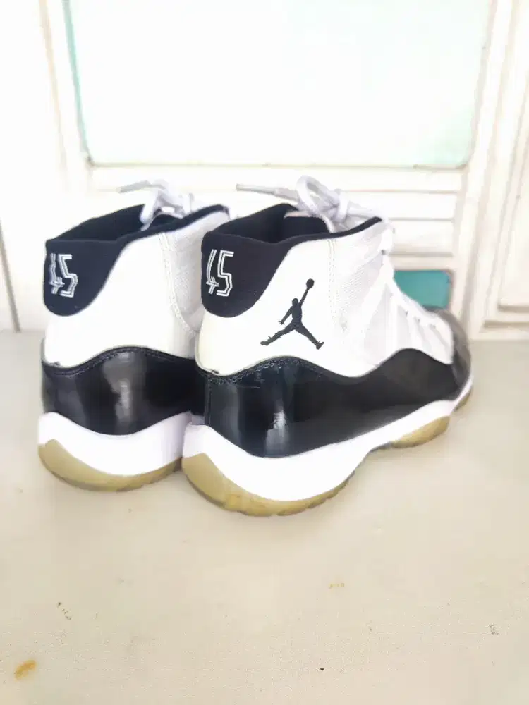 Air Jordan 11 Retro Concord