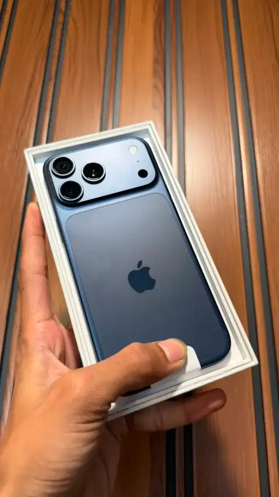 iPhone 17 promax deep blue 512gb iBox