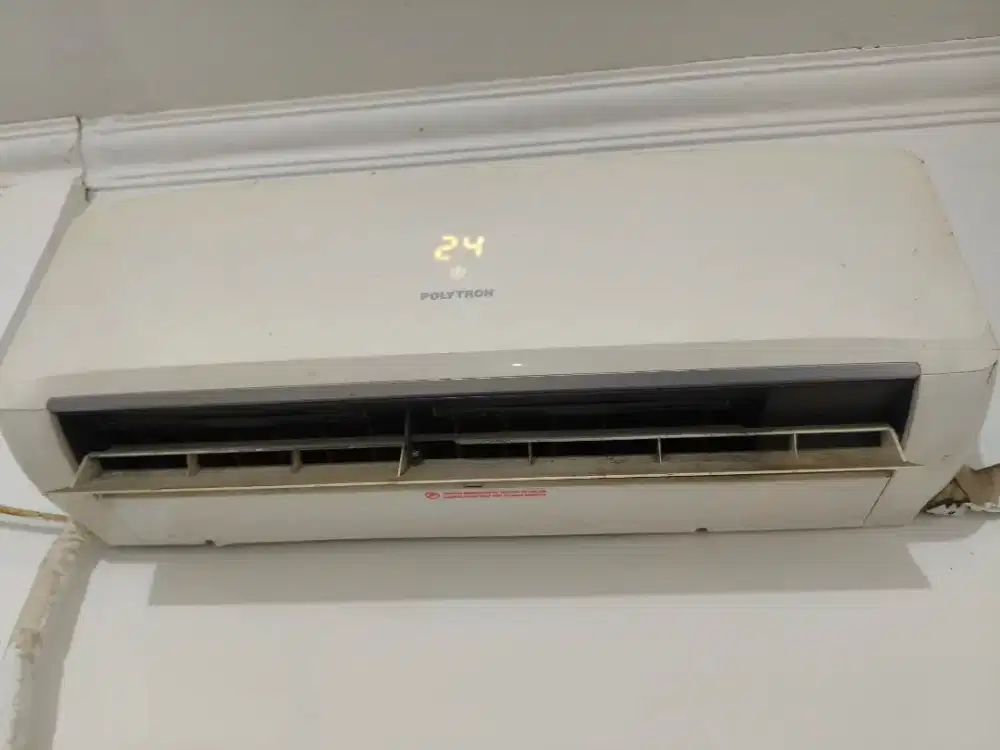 1 set AC Polytron 1/2 PK (Indoor dan Outdoor)