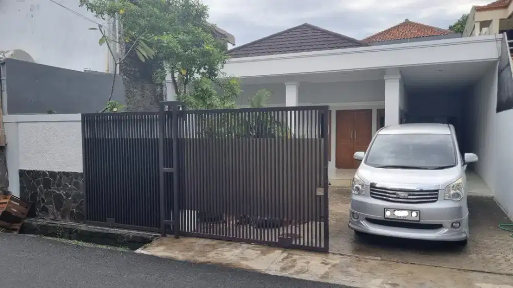 Jual Rumah Jl. Qrisdoren dekat Simprug senayan