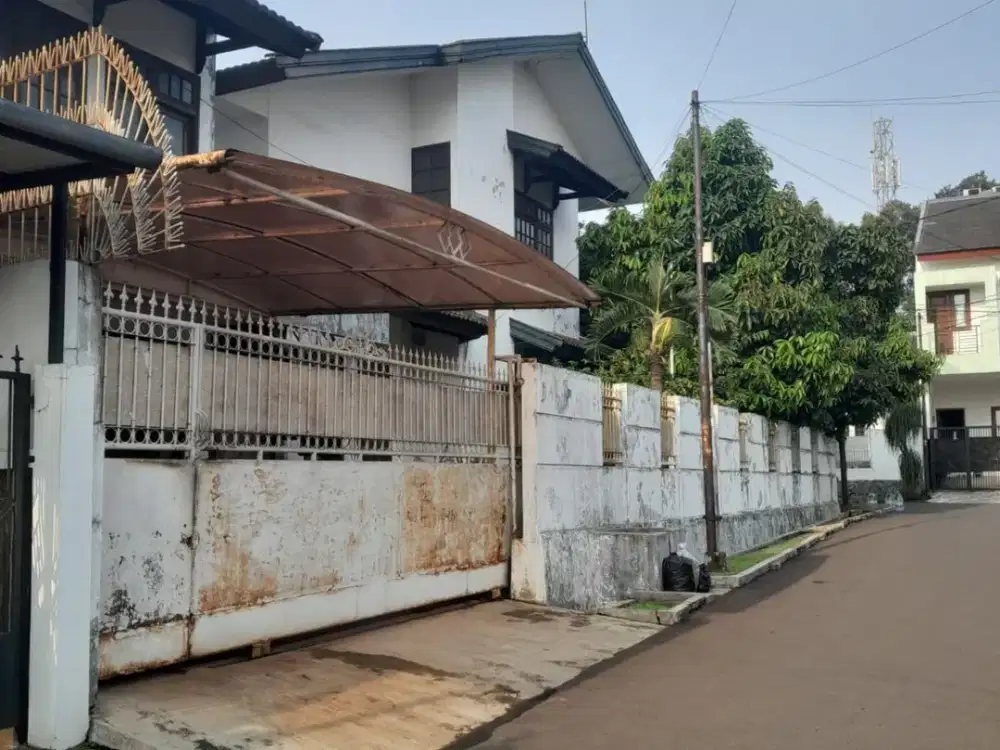 Di Jual Rumah Siap Huni Bangunan Luas 2 Lantai di Perum Taman Bintaro, Tangerang Selatan