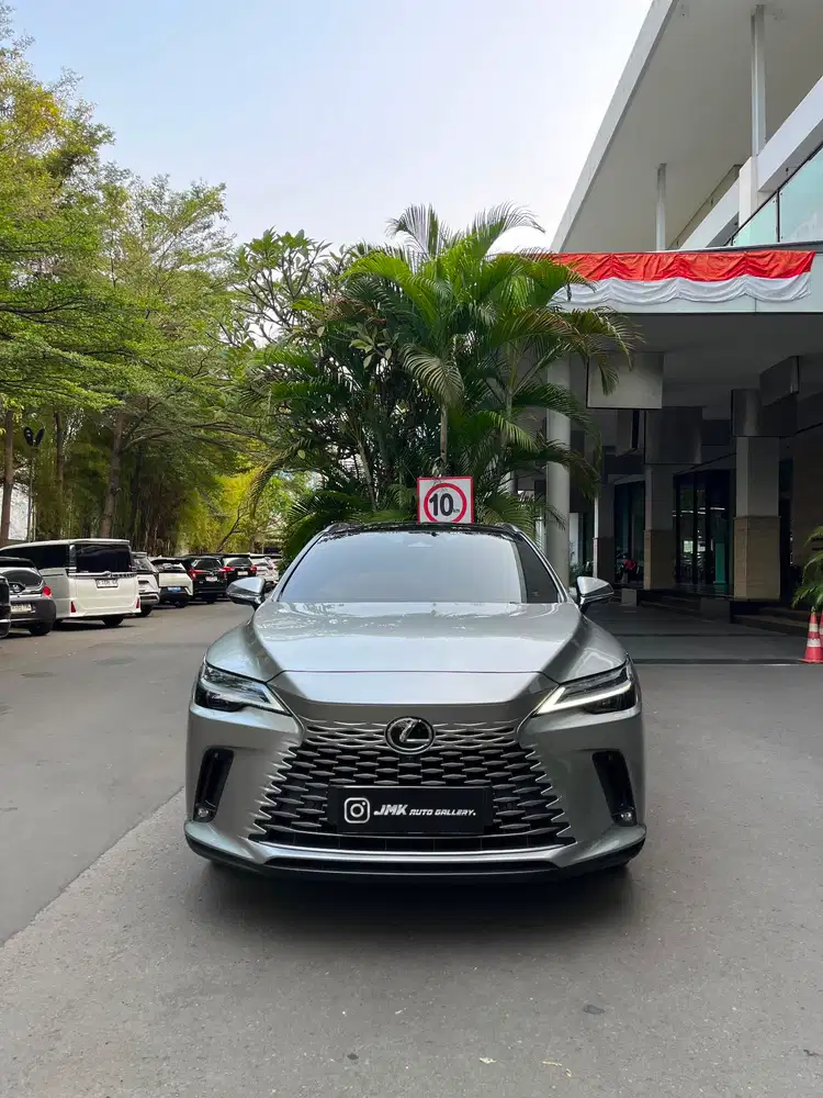 Lexus RX350h (LIKE NEW)