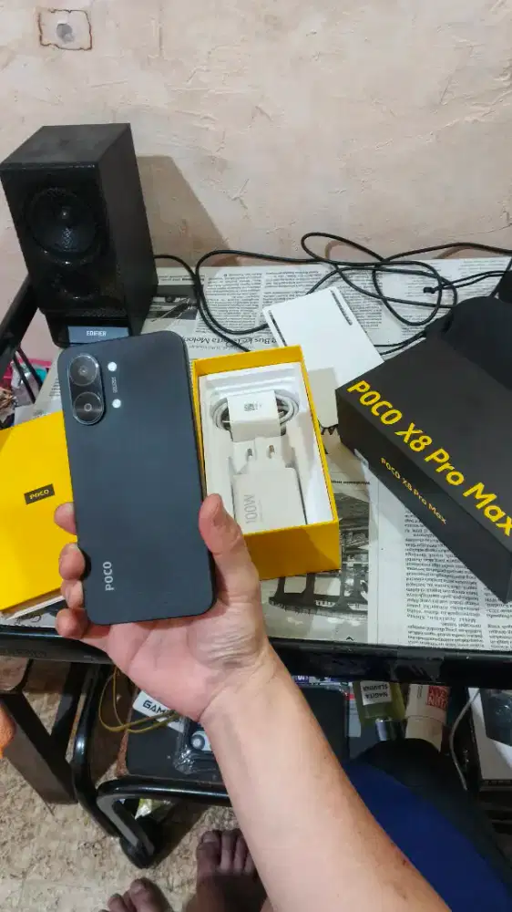 Poco X8 Pro Max hitam 12/512