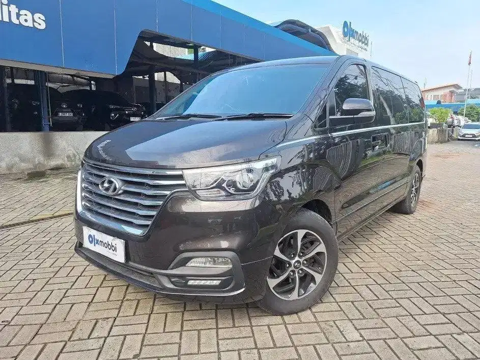 DP RENDAH - Hyundai H-1 2.4 Bensin-AT 2020
