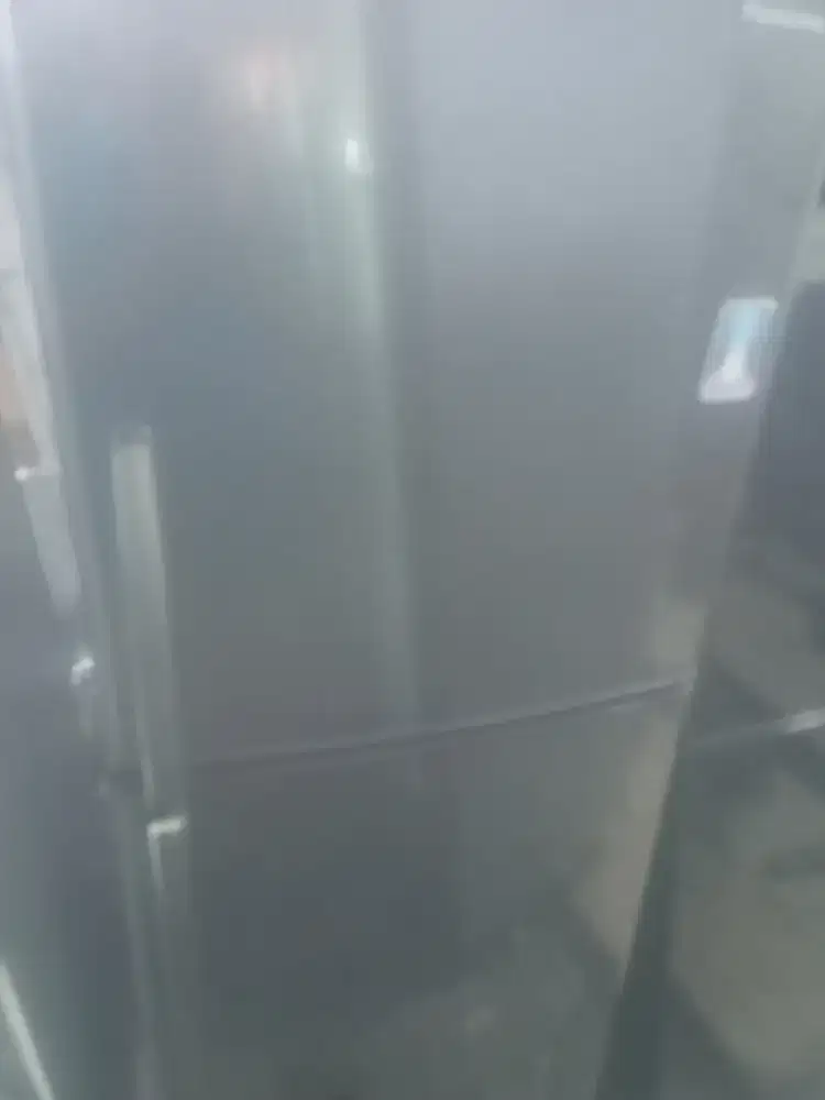 Di jual kulkas semi jumbo PANASONIC normal