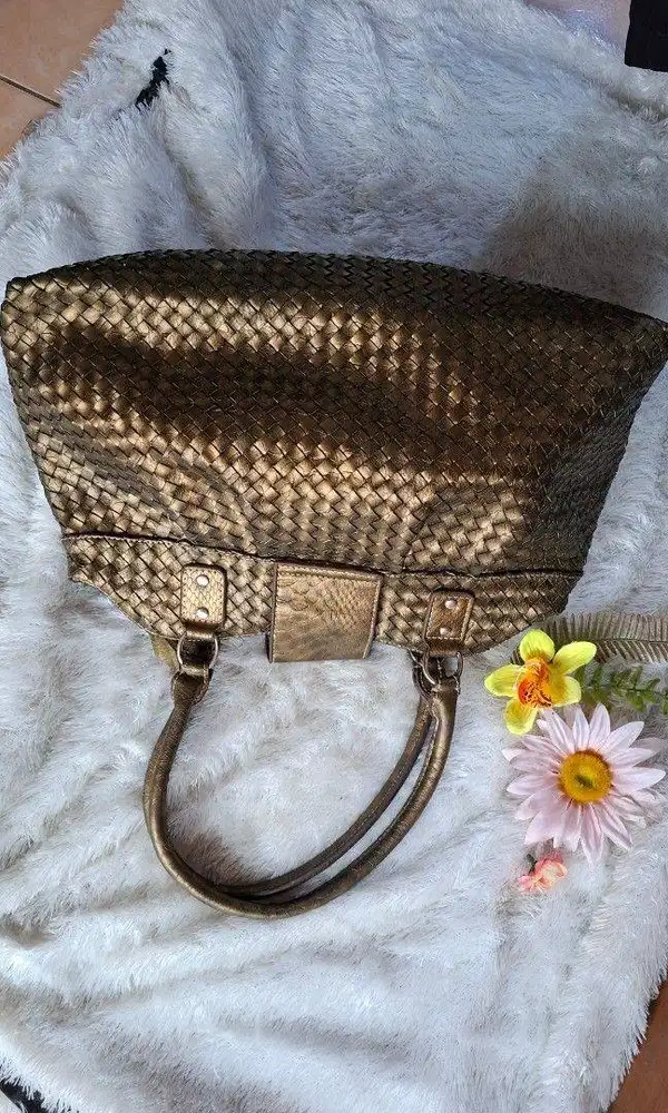 Tas jinjing wanita (women's handbag/tote