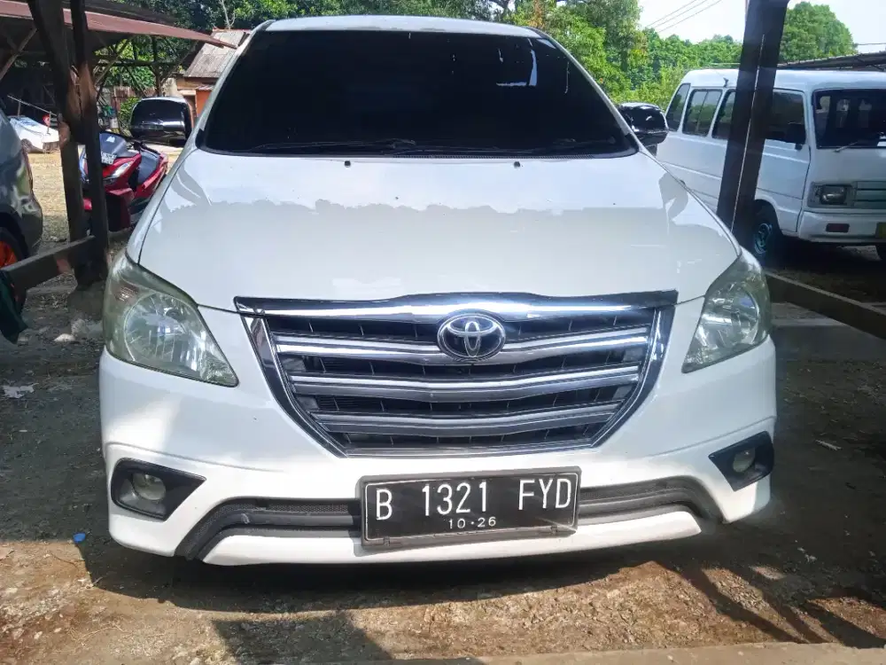 Toyota Kijang Innova 2014 Bensin AT