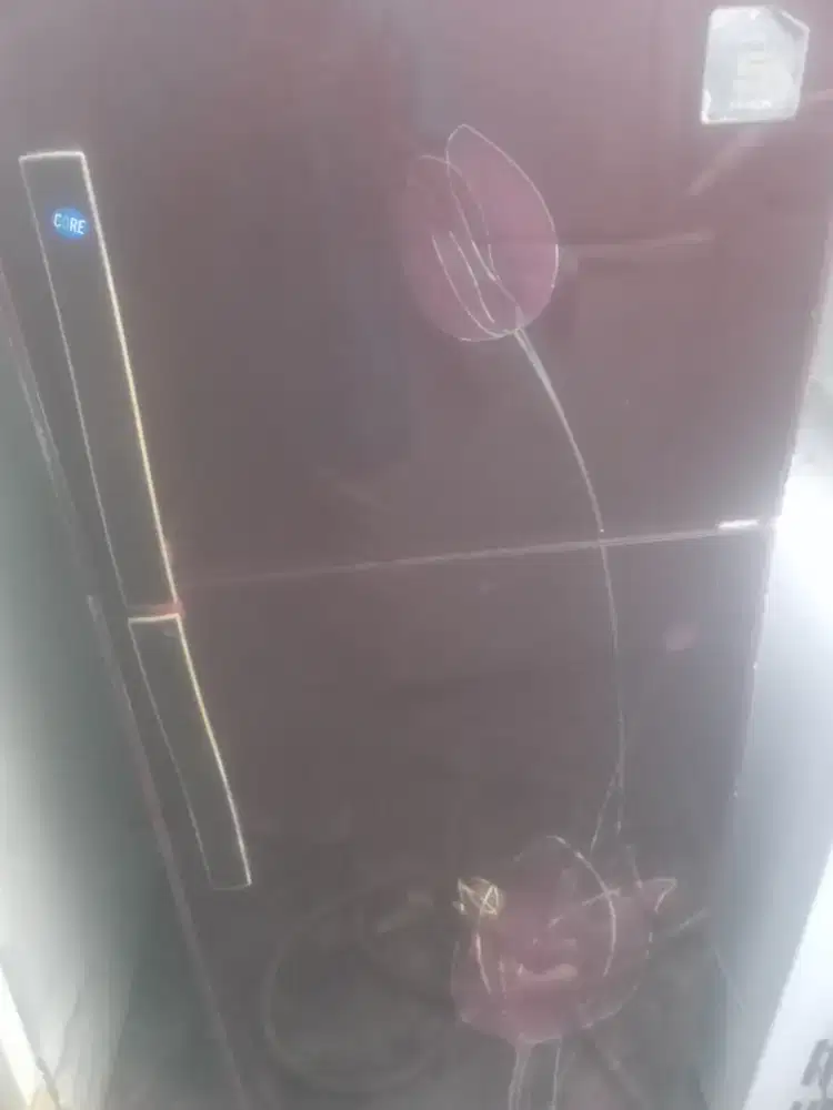 Dijual kulkas 2 pintu POLYTRON normal