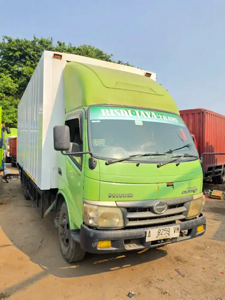 Hino dutro 300 dobel long ban 6 roda bok besi jumbo 2014