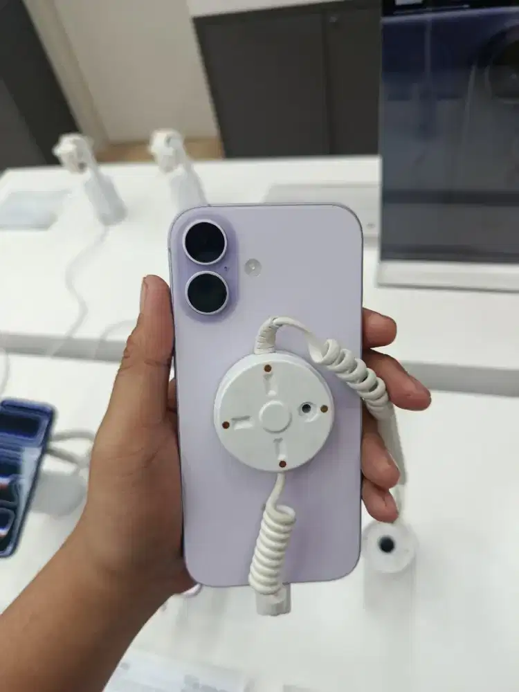 iPhone 17 (Promo cicilan bunga 0%)