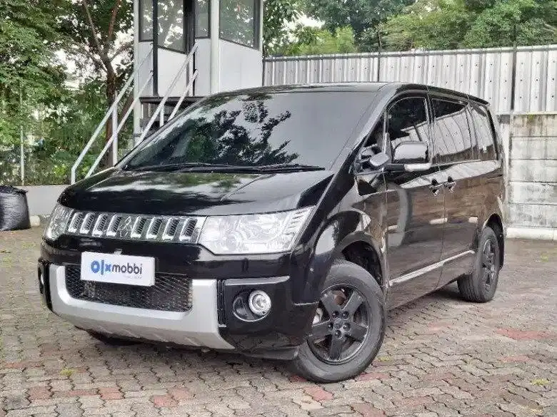 DP RENDAH - Mitsubishi Delica 2.0 D5 Bensin-AT 2015