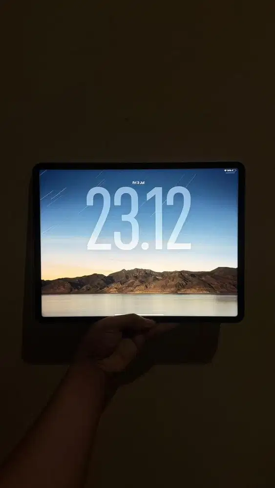 iPad Pro 12.9-inch (6th Generation) 2022.