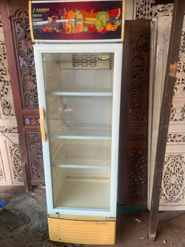 Di jual kulkas masih dingin