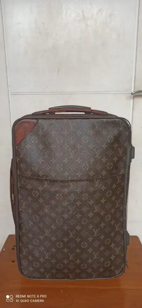 Koper Louis Vuitton Pegase