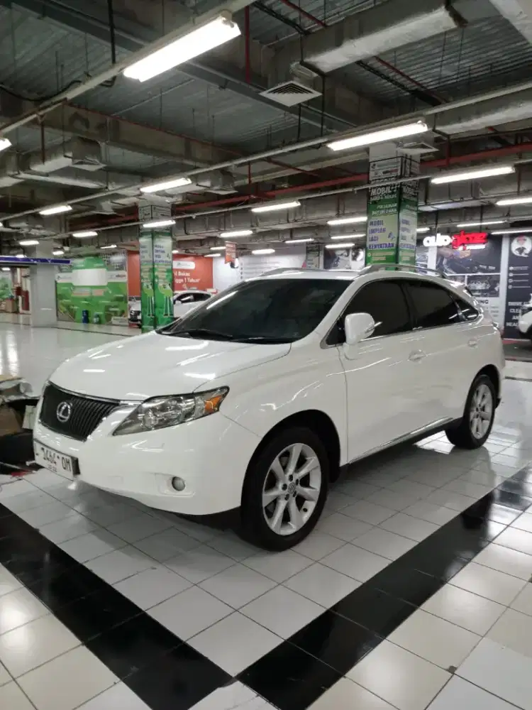 LEXUS RX270 AT 2011 PUTIH