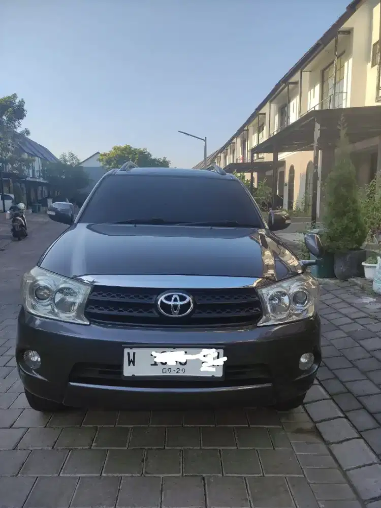 Fortuner matic diesel 2010