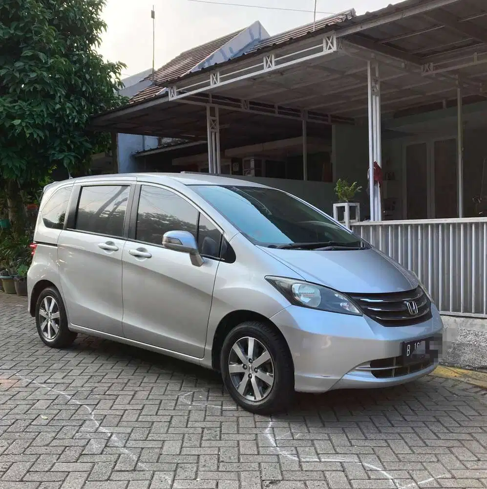Honda Freed 2011 Bensin