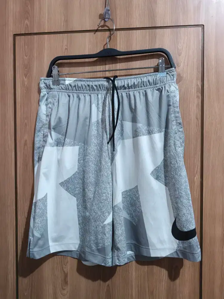 Celama running/olahraga/santai NIkE