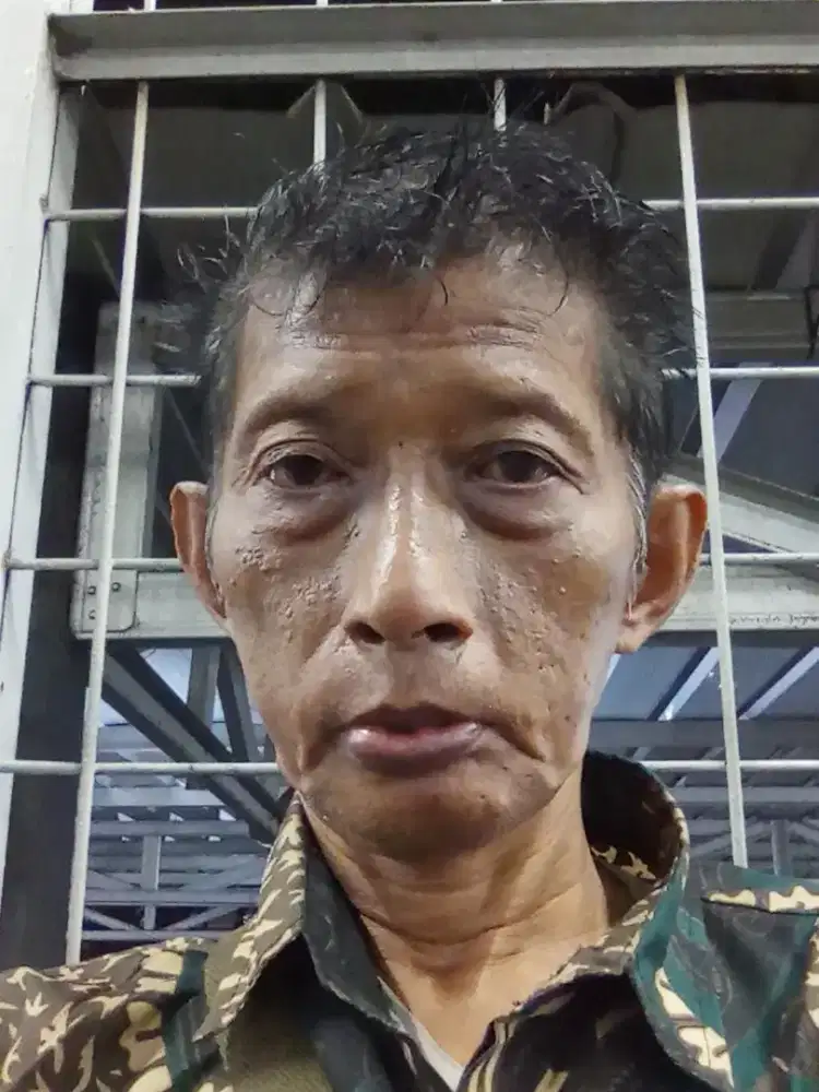 Cari jasa/ kerjaan sopir ada simB1 aktif