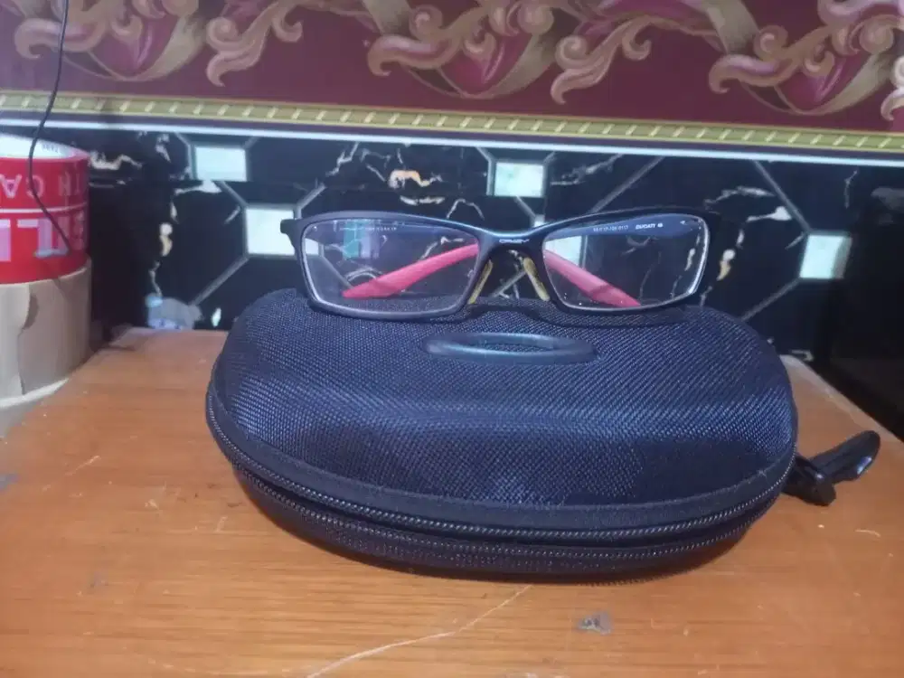 Kacamata oakley ducaty