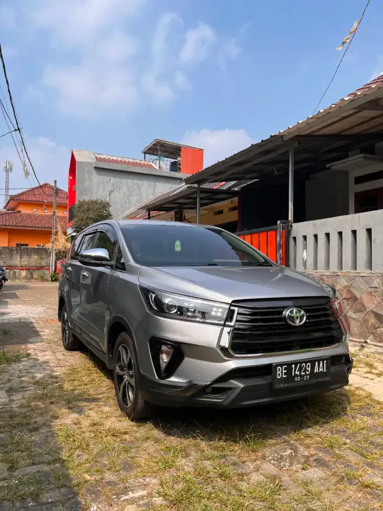 Toyota Innova Venturer Solar Metic Th 2022 istimewa