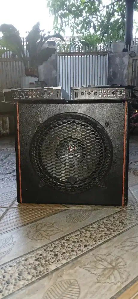DIJUAL SUBWOOFER DAN POWER MOBIL