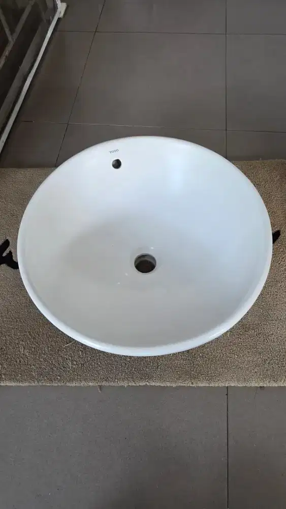 Wastafel Meja Mangkok TOTO