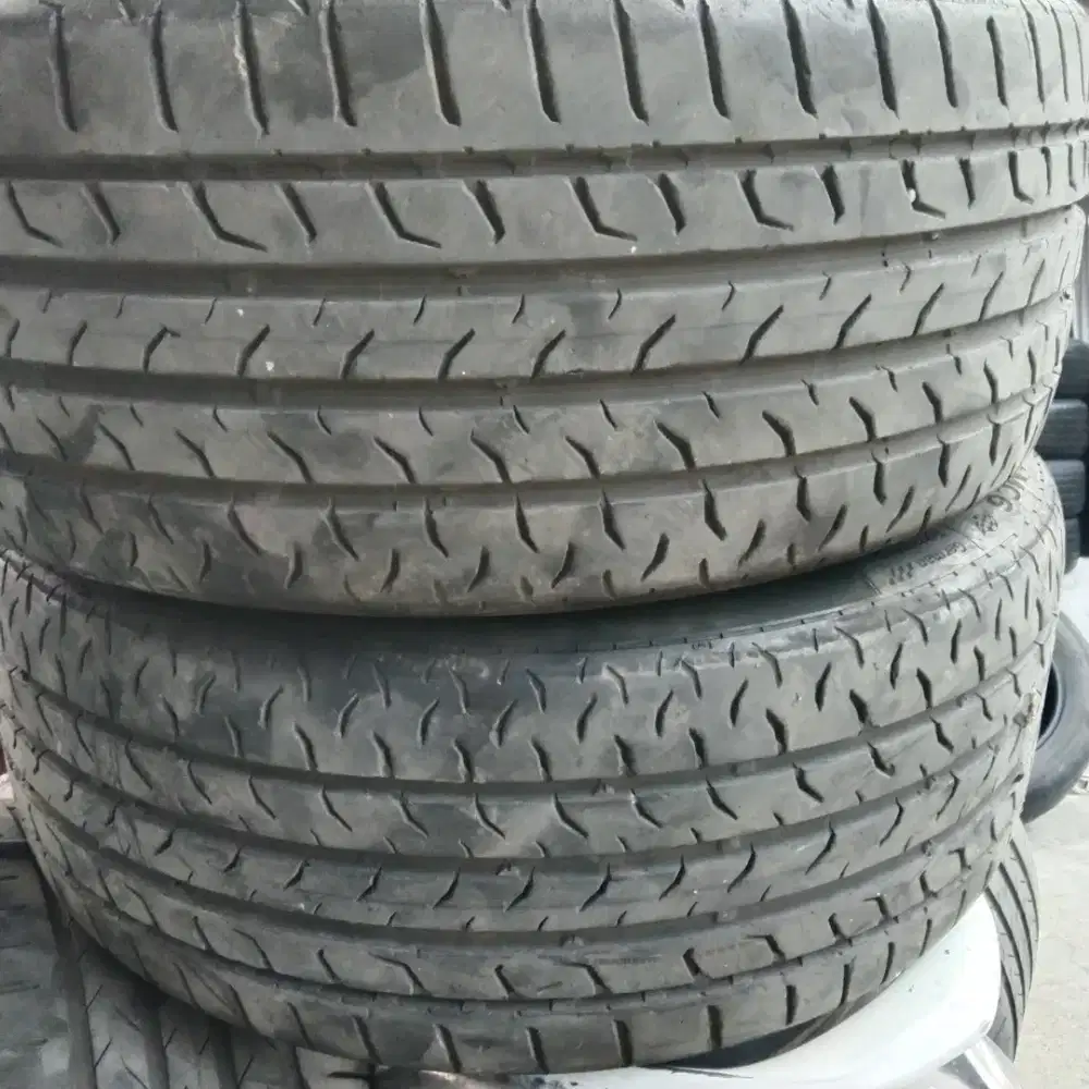 Continental 225 45 R18