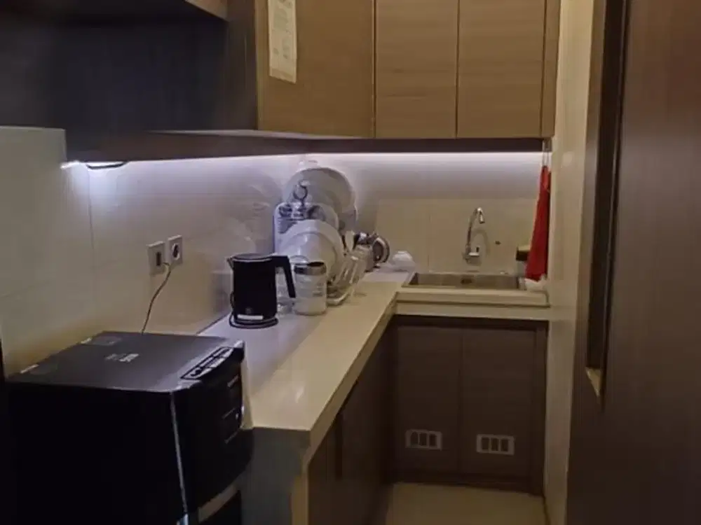 DISEWAKAN RUMAH 2 LANTAI DI AREA PREMIUM PAKUBUWONO