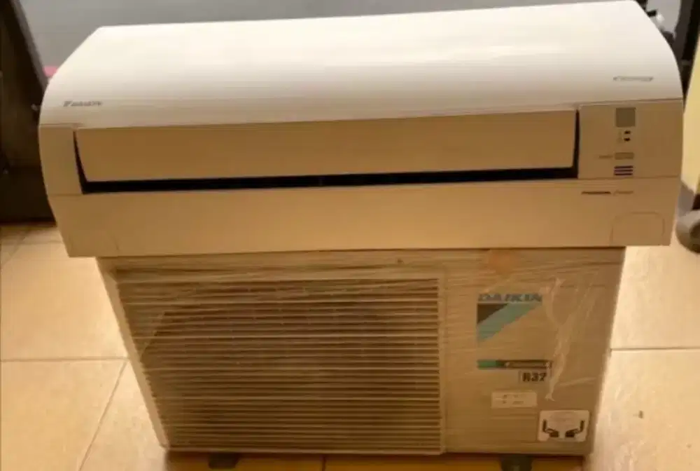 AC DAIKIN 1PK INVERTER GRESS 100% ORIGINAL