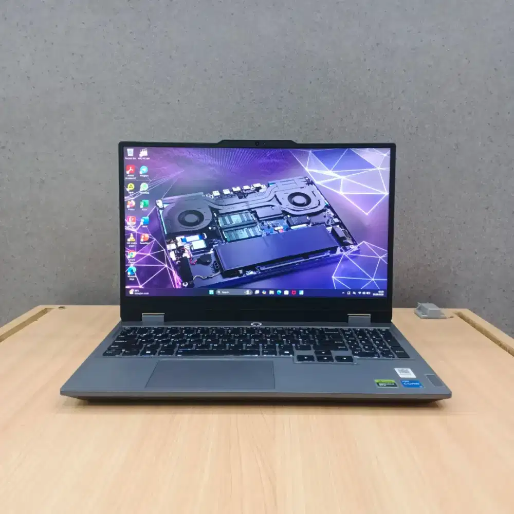 LENOVO LOQ 15IAX9