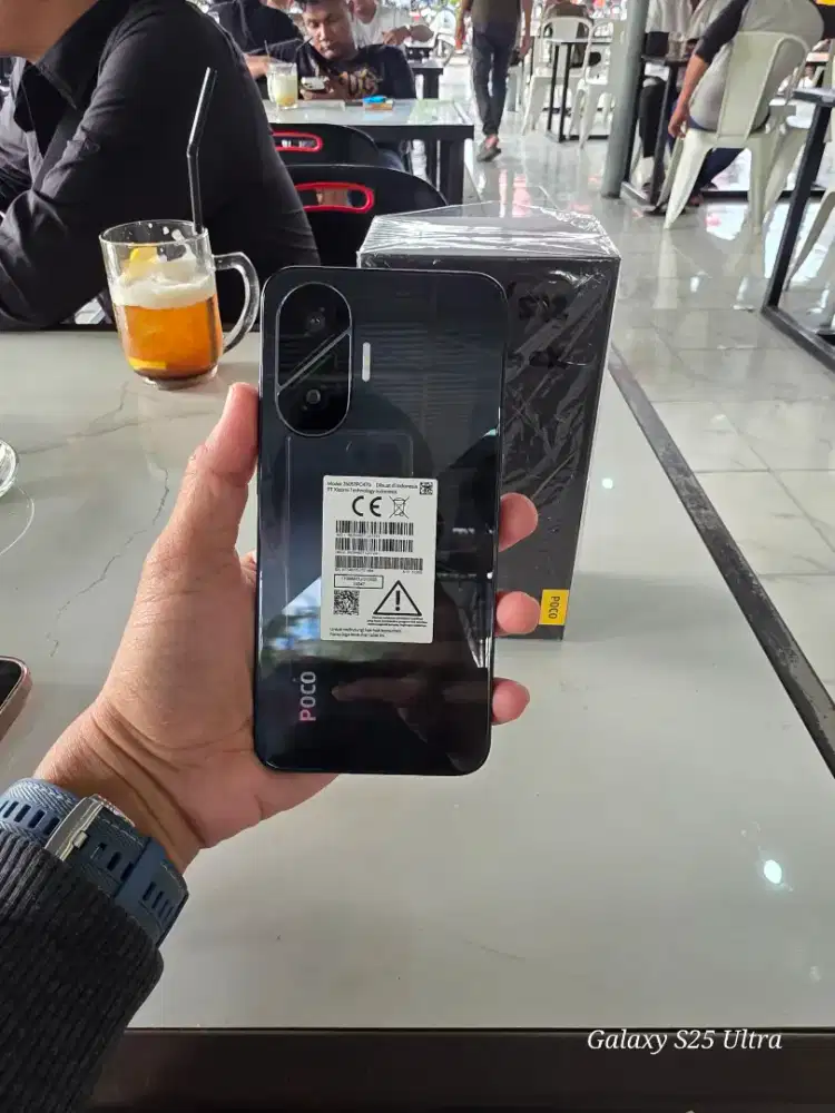 Poco F7 12/512GB
