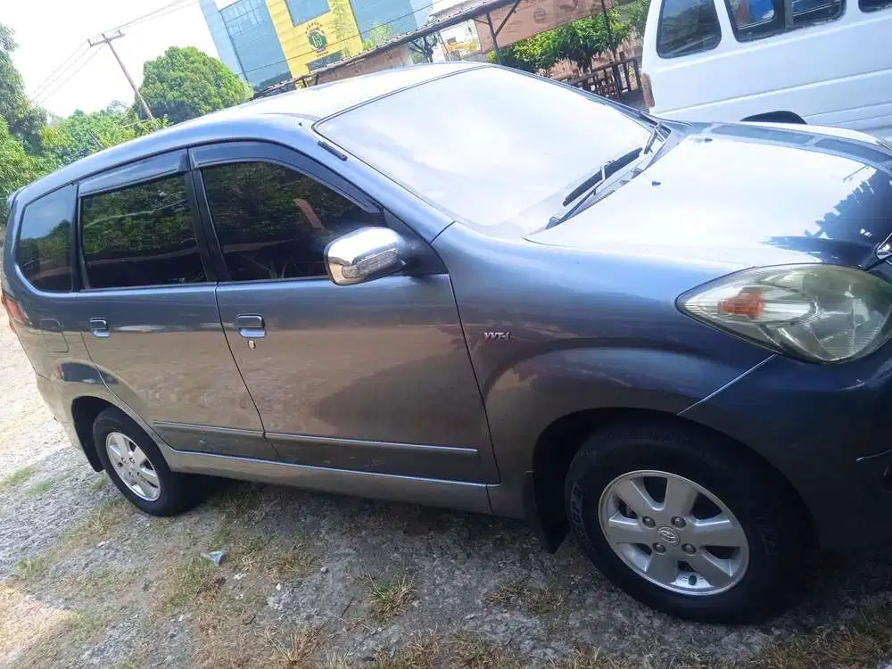 Toyota Avanza 2011 Bensin