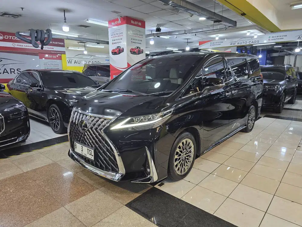 Lexus LM350 VIP 2+2 4 Seater 2020 LM 350 non 2022 hybrid 7 seat 2021