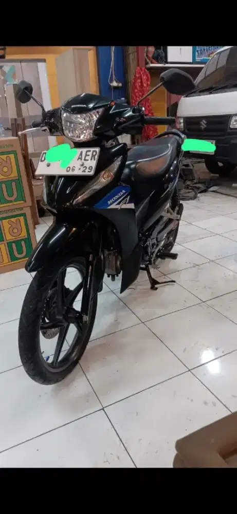 Honda Revo 2024 Mulus Pajak Panjang Siap Pakai KM Rendah
