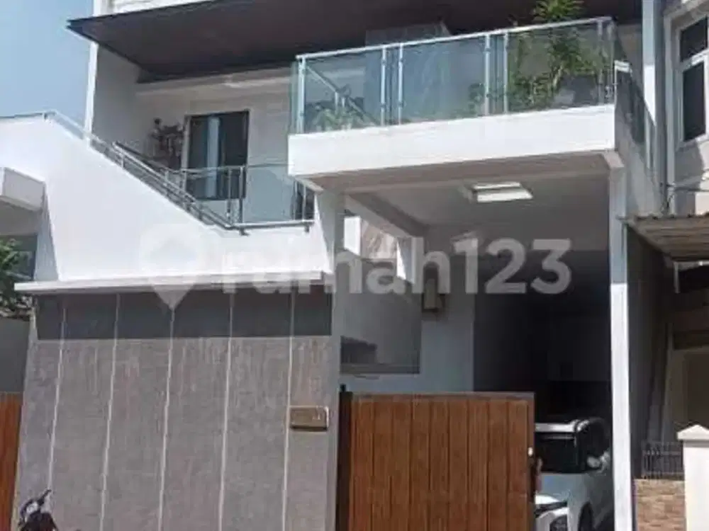 Dijual Rumah di Taman Surya
