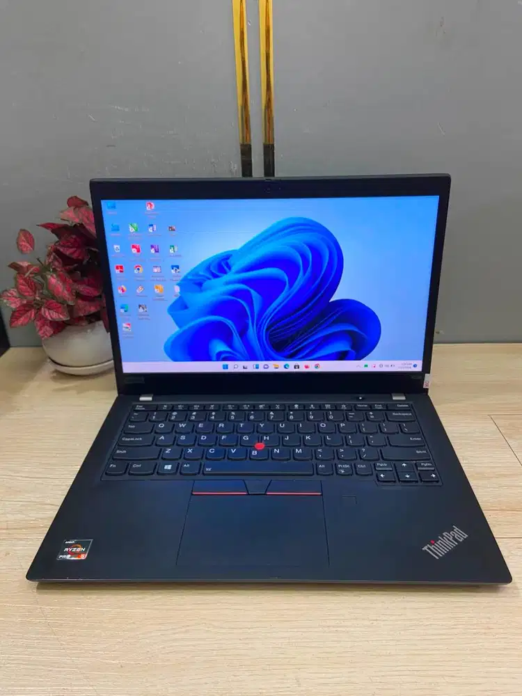 Laptop Lenovo Thinkpad X395 AMD RYZEN 5-3500 RAM 8GB TS N-ETM