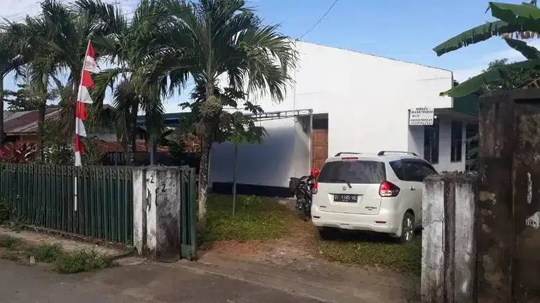 DISEWAKAN RUMAH USAHA