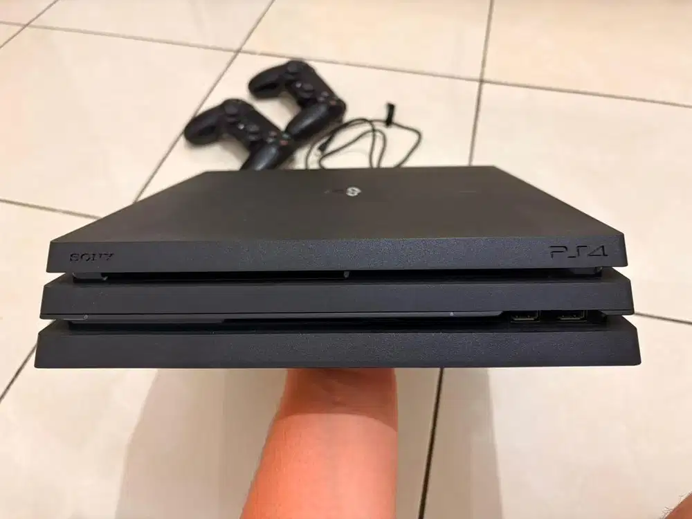PS4 Pro 1TB SSD - custom Liquid Metal