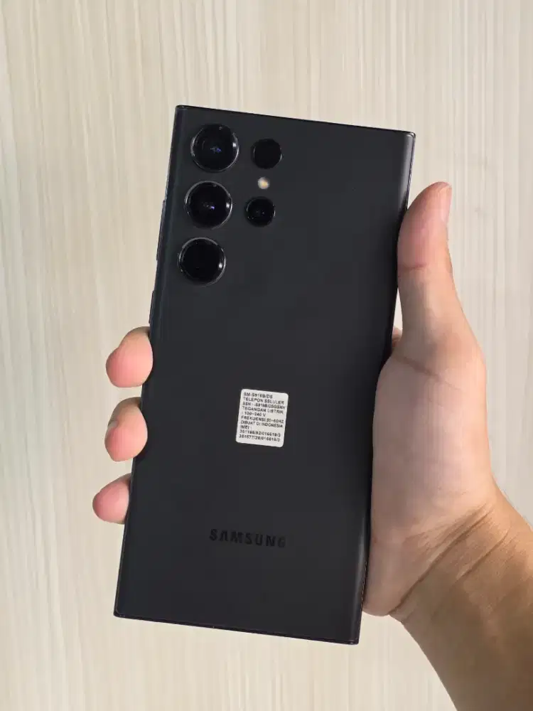 Samsung s23 ultra 12/256 second resmi Indonesia 

unit terbatas
