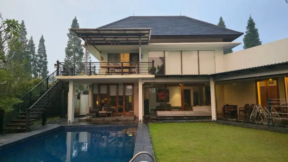 Dijual Rumah Mewah View Gunung & Golf