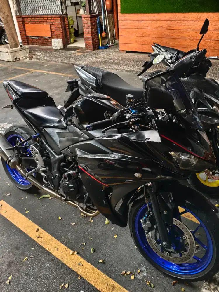 Yamaha R25 2018
