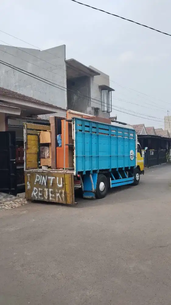 Sewa truk pindahan
