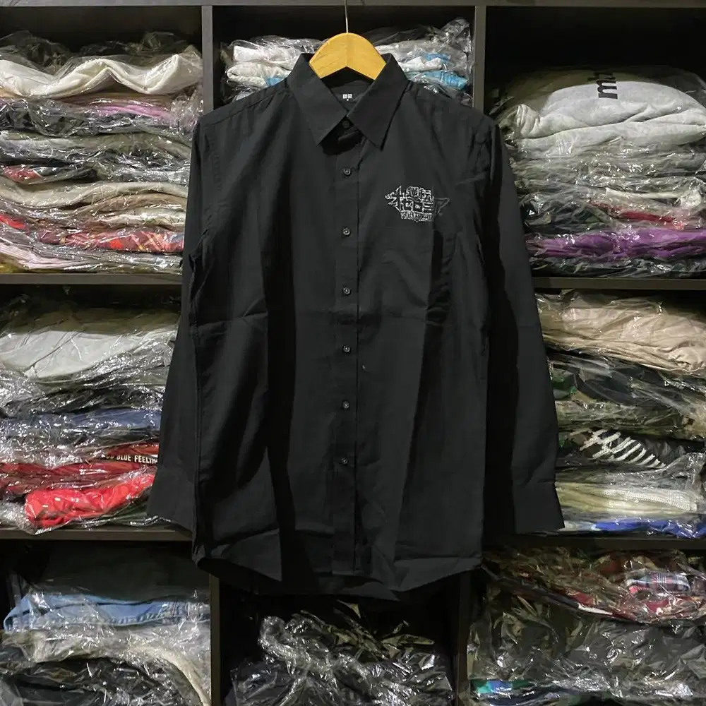 Kemeja Uniqlo - Size M - Baju