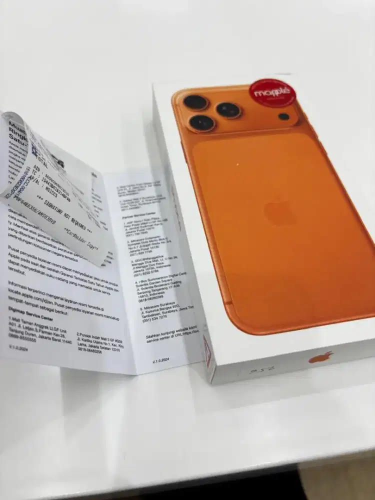 Iphone 17 promax cosmic orange