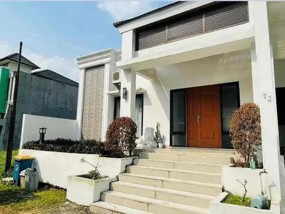 Rumah Di Pesona Khayangan Juanda