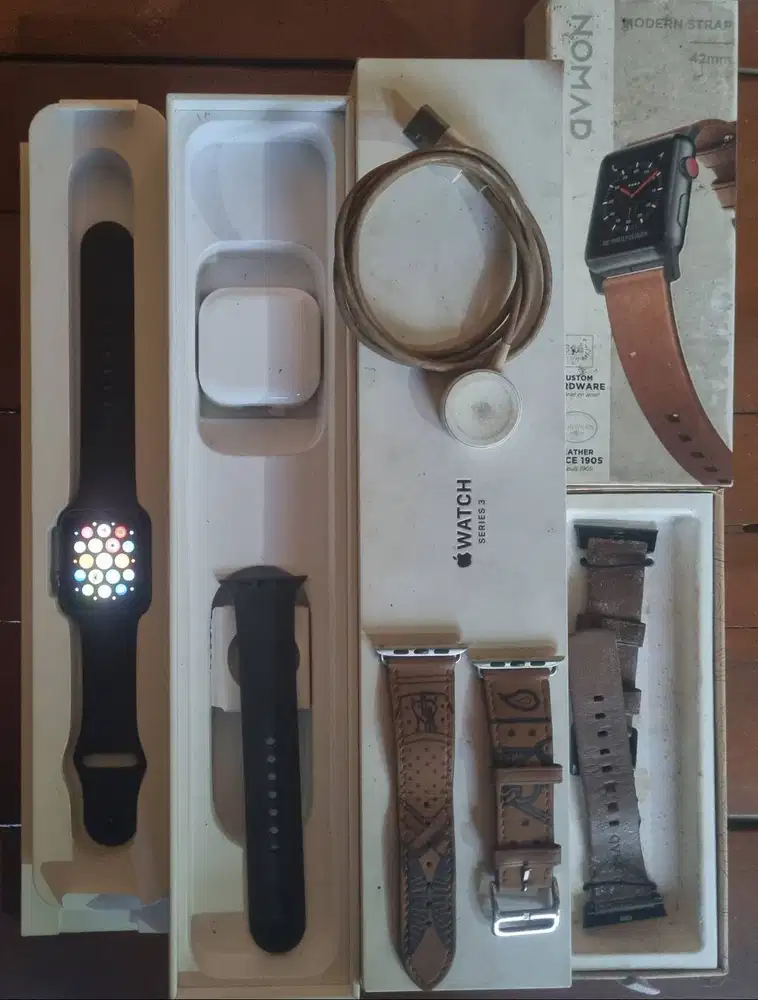 Apple Watch Seri 3 42mm + Nomad Strap