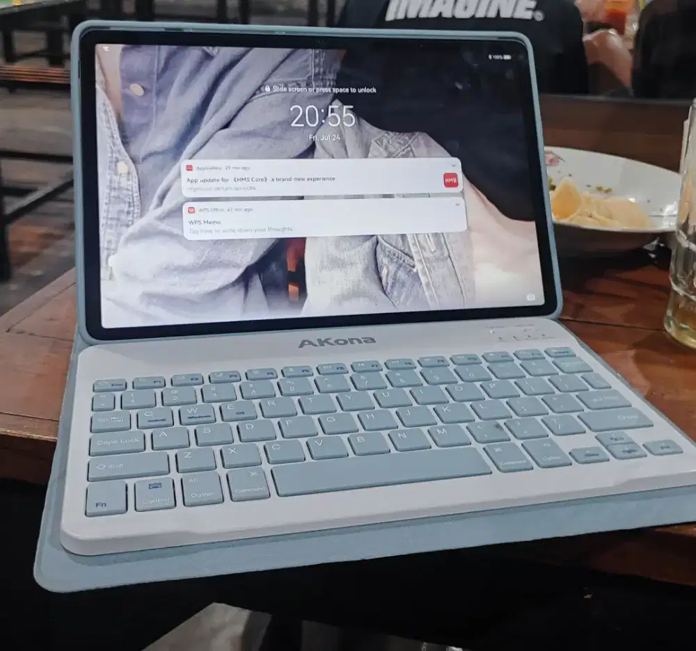 Huawei MatePad SE 11 4/128GB + Casing dan Keyboard