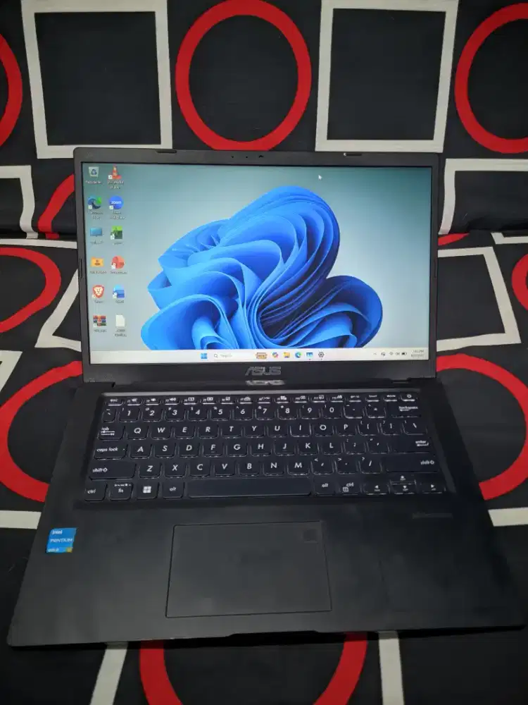 Laptop Asus A1400EA Pentium Gold Ram 8gb Tipis ringan
